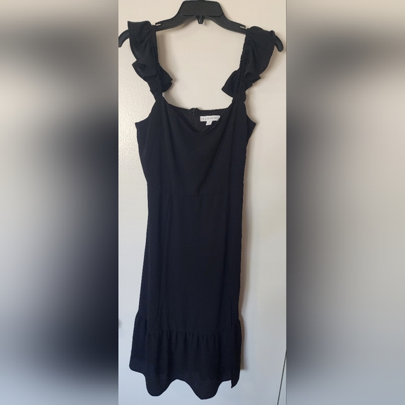 Ruffled strap midi dress - Picture 2 of 6